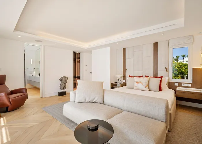 شقة Orquidea 21 A Luxurious Duplex In Persian Gardens Puente