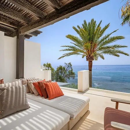 Orquidea 21 A Luxurious Duplex In Persian Gardens Puente Apartment