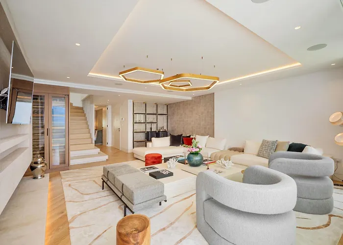 Orquidea 21 A Luxurious Duplex In Persian Gardens Puente Daire